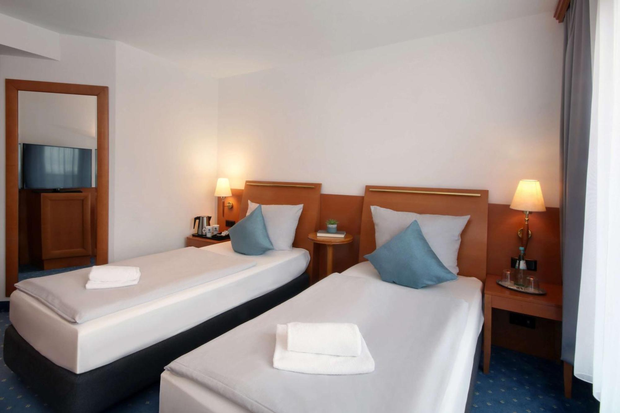 Best Western Hotel Halle-メルゼブルク エクステリア 写真