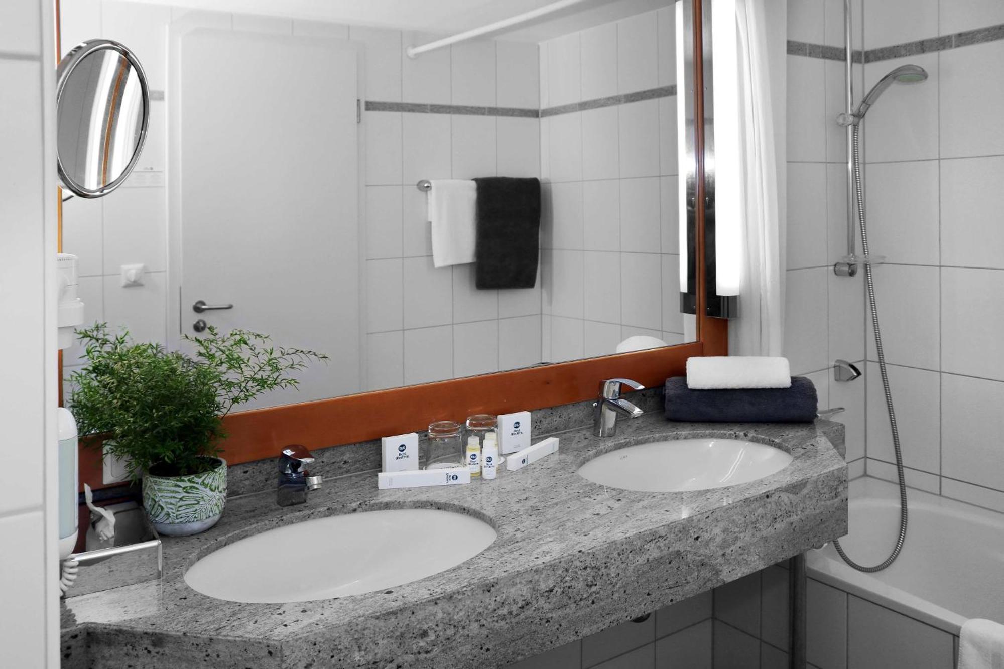 Best Western Hotel Halle-メルゼブルク エクステリア 写真